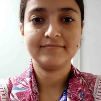 Warisha Fatima home tutor From Kursi Road Lucknow